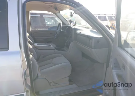 2004 Chevrolet Suburban 1500 Ls z USA, uszkodzony, nr VIN 3GNEC16Z94G287128